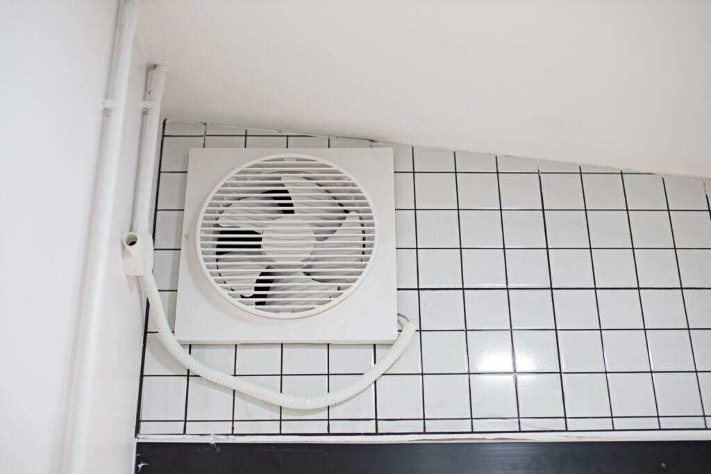 How to ventilate a house - bathroom extractor fan